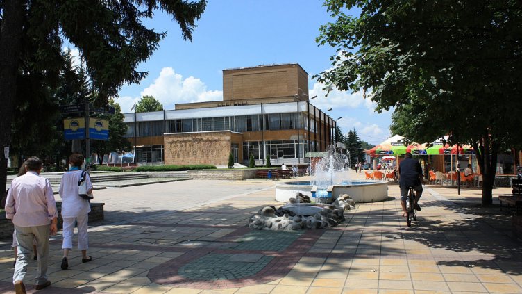 6 учители с COVID-19 след матурите в Самоков