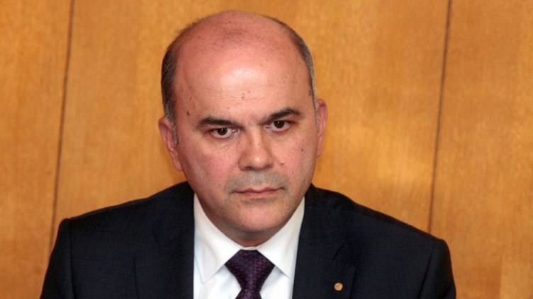 Стратегията за децата няма да ги отнема от родителите  