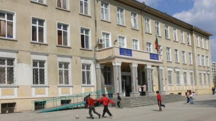 Бум на ковид в Трета ПМГ и ОУ "Васил Друмев" във Варна