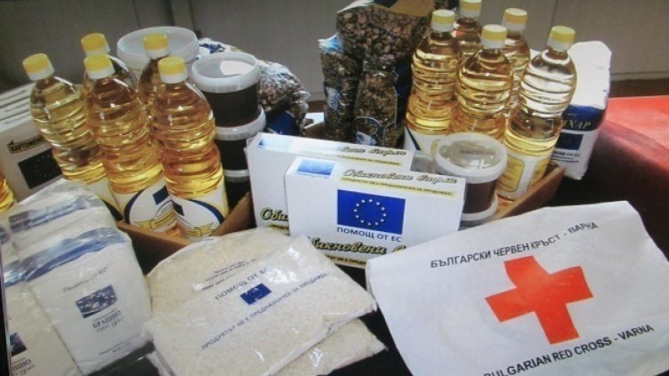 Подпомагат с храни 13 500 социалнослаби във Варненско 