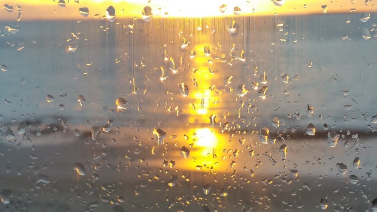 Времето във Варна на 27 март - сутринта - дъждовно, после слънчево