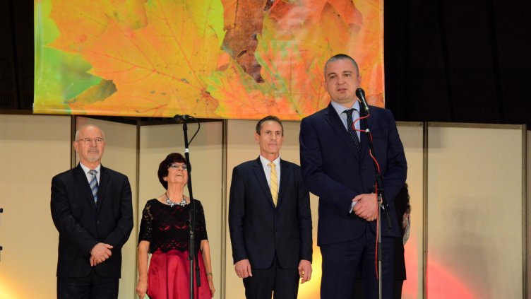 Кметът на Варна поздрави участниците във фестивала "Листопад на спомените"