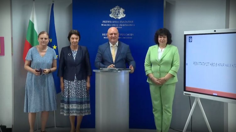 На НВО: Десетокласниците едвам връзват тройка по математика и четворка по БЕЛ (ВИДЕО)