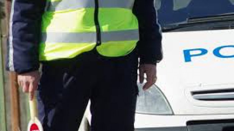 „Дама“ с БМВ наби полицаи, спрели я за проверка във Варна