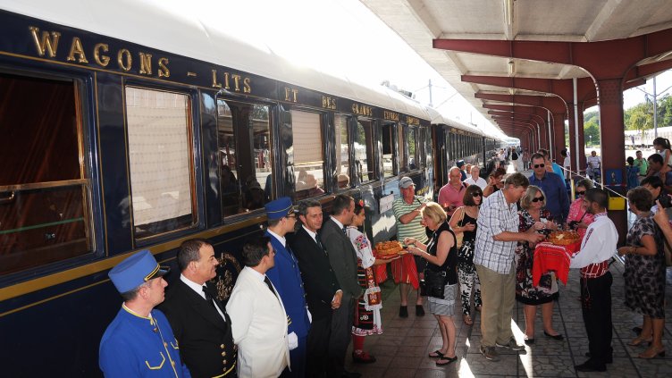 &quot;Ориент Експрес&quot; акостира отново във Варна (ГАЛЕРИЯ)
