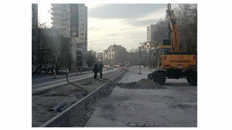 Откриха стара бомба при ремонта на бул. "Левски" във Варна