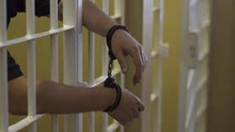 Пуснаха от ареста мъжа, пребил медик в Кърджали