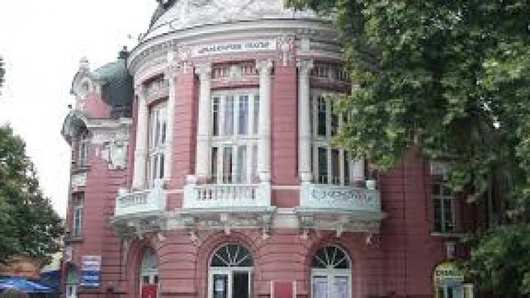 106 000 зрители са гледали 625 представления във Варненско за година