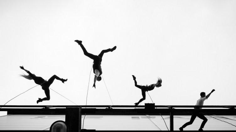 Уникално холандско въздушно шоу на театралния фестивал „Варненско лято“