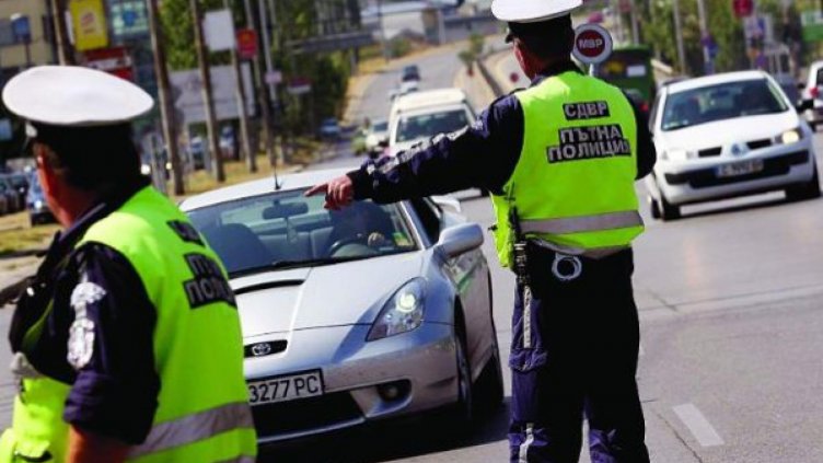 Осем шофьори без книжки заловиха полицаите във Варненско