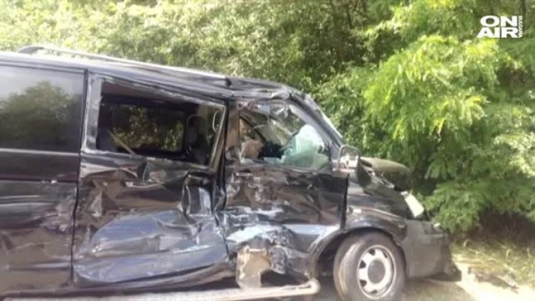 Кортежът на Володимир Зеленски катастрофира