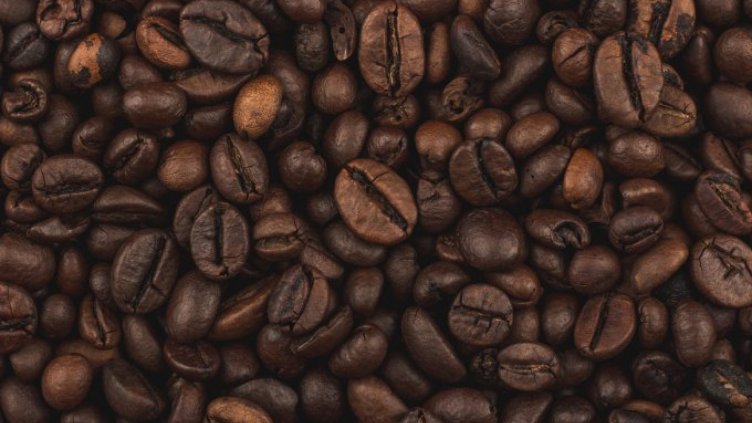 Иззеха имитиращ продукт на известна марка кафе от индустриални складове