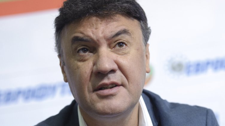 Заплашвали Боби Михайлов по телефона