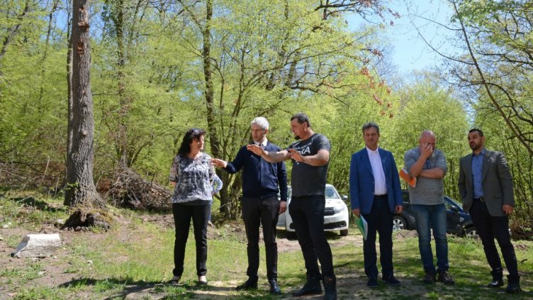 Слагат нови камери и разширяват Еко парка в Звездица