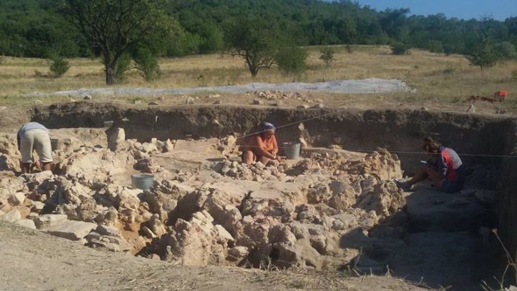 Край Варна откриха грънчарска работилница от каменно-медната епоха
