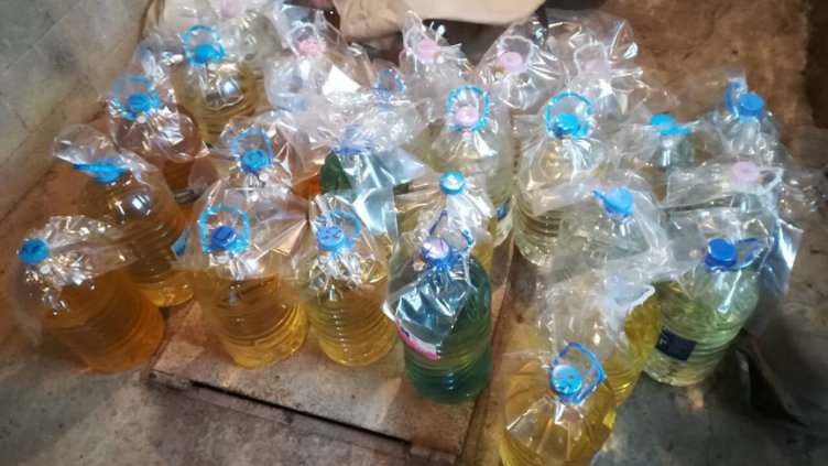 Варненските митничари иззеха нелегален алкохол, по обява в интернет