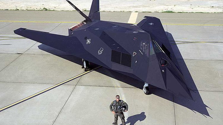 САЩ правят „невидим” самолет разузнавач