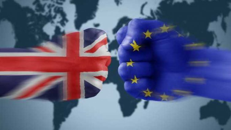 Защо пък не строг контрол над мигрантите, а не Brexit?  