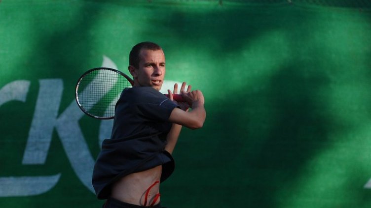 Тенисист от Варна посяга към титла при мъжете