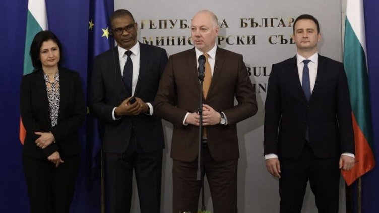 Подписаха договор за проучване на нефт и газ в Черно море