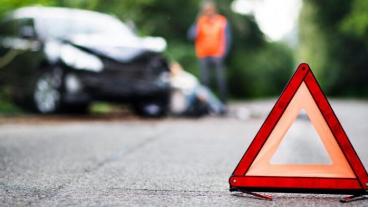 Шофьорка "изби рибата" – с джип помля пожарен кран, булевард стана езеро