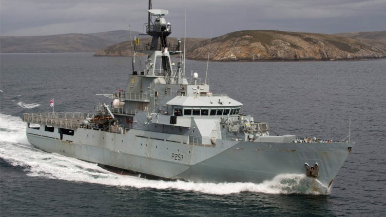  Кралският флот ще пази риболовните води на Великобритания, ако няма сделка с ЕС