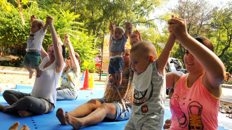Обучаваха майки по специален австралийски метод за щастливи и здрави бебета (СНИМКИ)