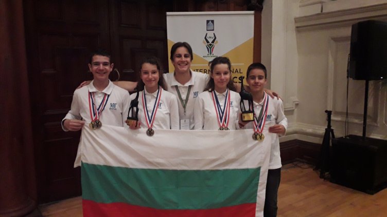 Отново златни медали за млади математици от Варна