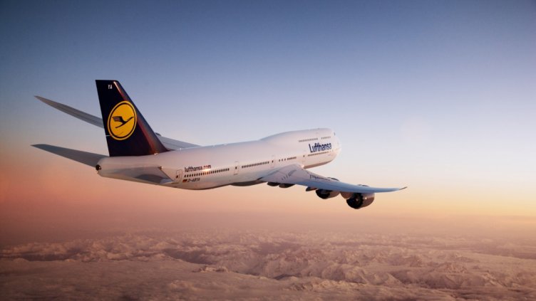 Пилотите в Lufthansa с 45% по-ниски заплати в следващите две години 
