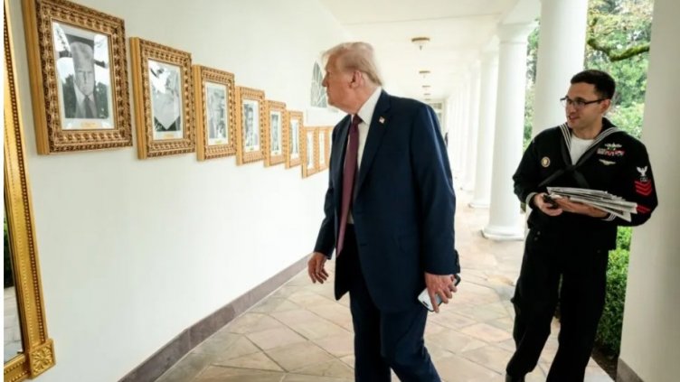 Тръмп изхвърли портрета на Байдън от Белия дом