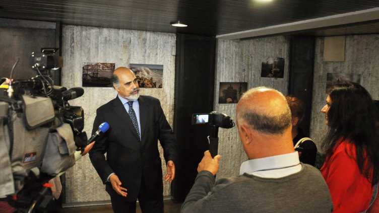 Н.Пр. Луиш Фераш беше във Варна за откриването на дните на португалската култура, които започнаха вчера и ще продължат до 30 септември. Снимка ПЛАМЕН ГУТИНОВ