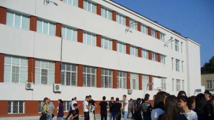 Училищата вече ще се финансират по три разходни стандарта