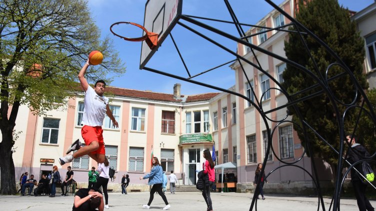 Спортен празник в центъра на Варна (СНИМКИ)