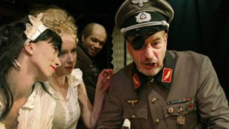 Почина един от създателите на сериала "Ало, ало!"