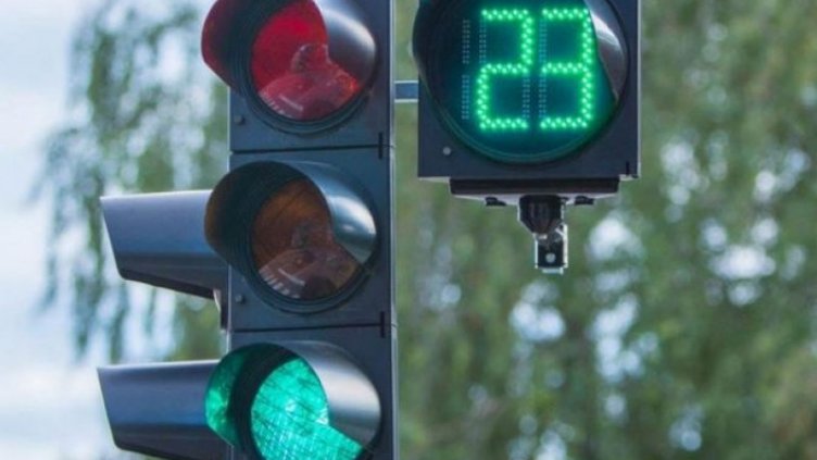 Слагат светофар на ул. "Девня" във Варна