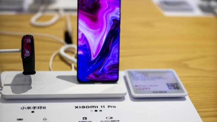 Сяоми (XIAOMI) успя да измести Епъл от първото място по продажби на преносими смарт устройства 