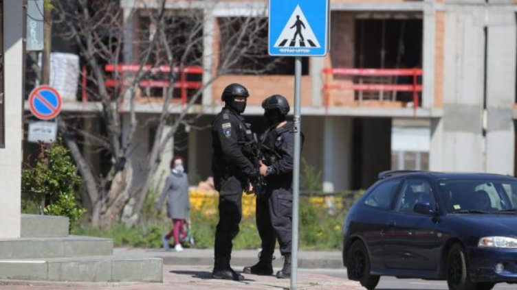 Боксьор от агитката на "Левски" задържан за побоя над Слави Ангелов?