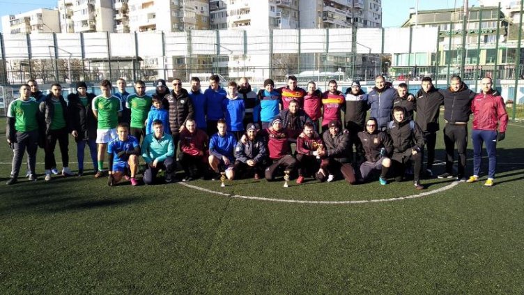 Събраха почти 3000 лв. за 9-годишната Симона на турнир по минифутбол