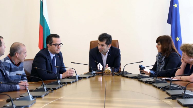 След срещата на Кирил Петков с "Възраждане": Работна група ще решава за промяна на анти ковид мерките 