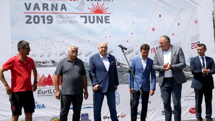 Министър Кралев откри Европейската купа по ветроходство в клас &bdquo;Лазер&ldquo; във Варна