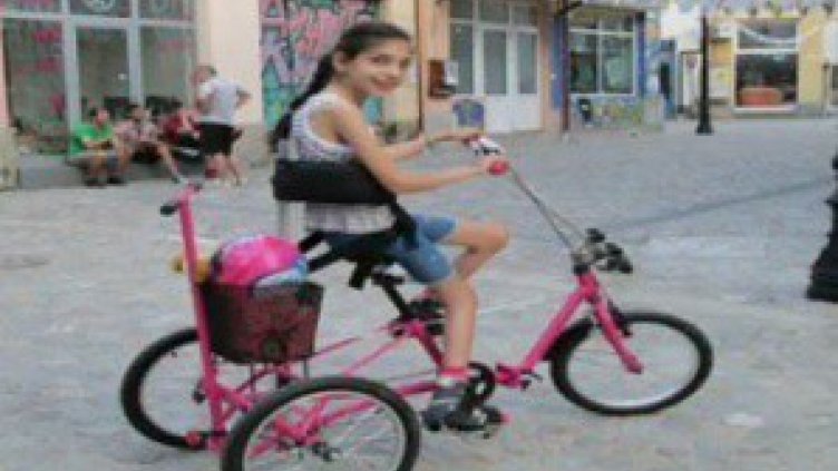 Момичето с детска церебрална парализа ще има ново колело