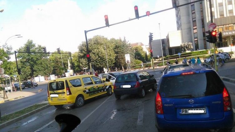 За да дишаме чист въздух – от 50 до 500 лв. глоба за димящите автомобили
