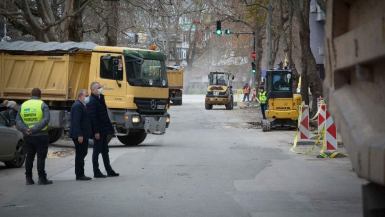 Правят велоалея и по ул. "Железкова" във Варна