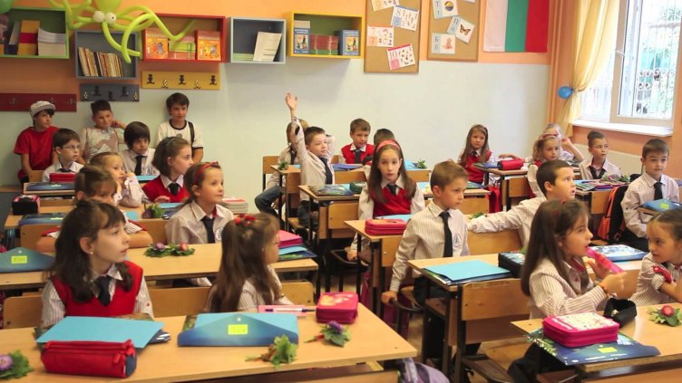 Край на опашките за записване на първокласници