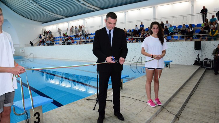 Още три басейна отварят врати за варненци