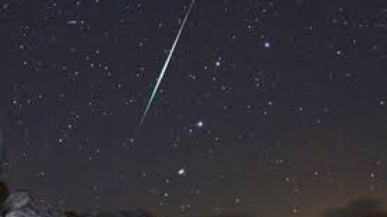 20 метеора ще падат на час довечера