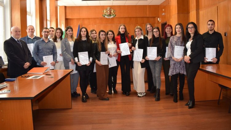 Варненският окръжен съд прие първите за 2025 г. стажант-юристи