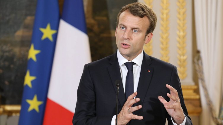 Дават на французите над 18-годишна възраст 300 евро за културни мероприятия