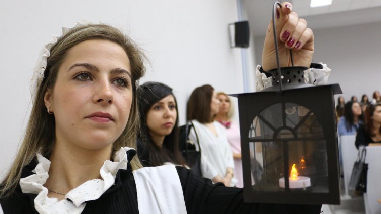 НАРИЧАТ ФЛОРАНС НАЙТИНГЕЛ „Дамата с лампата&quot;, защото въвежда правилото сестрите да наблюдават болните и нощем. Снимка ПЛАМЕН ГУТИНОВ