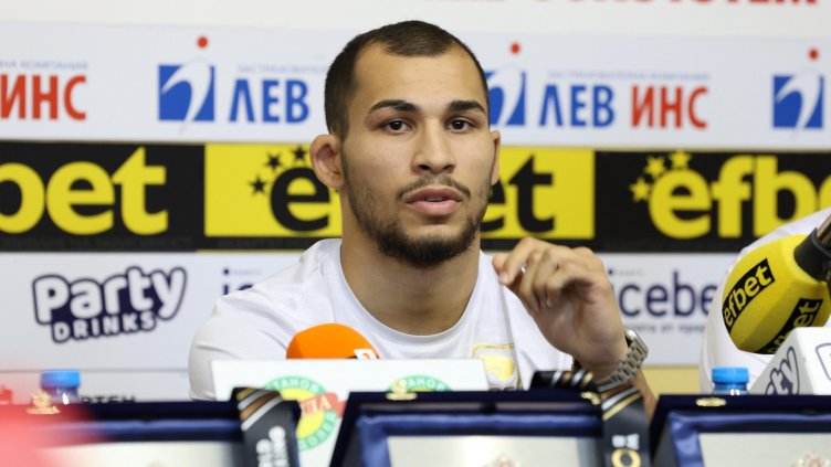 Боксьорът Радослав Росенов с рекордна четвърта титла